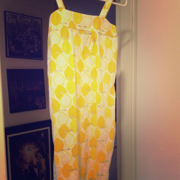 🌟Small yellow Lemon dress!!! Worn only once!