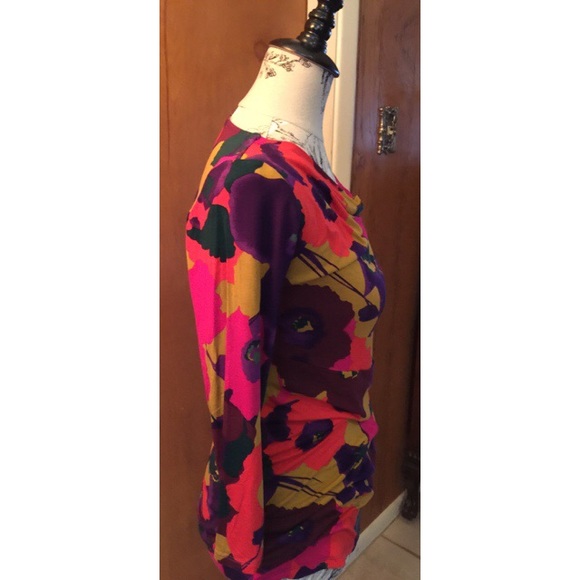 Adorable Maternity Top - Picture 2 of 2