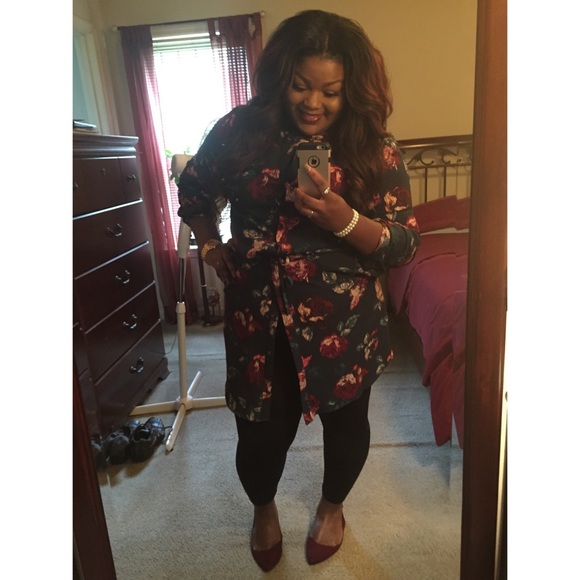 Floral print knee length shirt dress