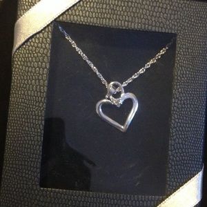 🎉A beautiful brand new silver necklace🎉