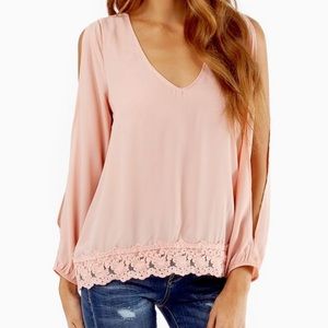 Trimmed Avenues Blouse in Blush
