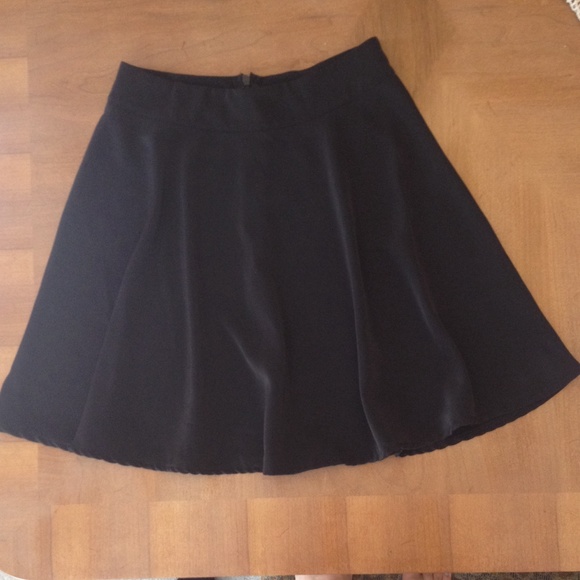 Brandy Melville Skirt⚫️