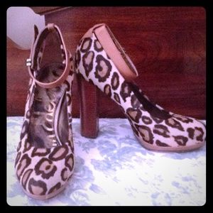 SAM EDELMAN CHEETAH PRINT/PONY HAIR PUMPS. Size 8!