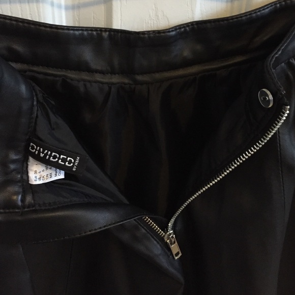 H&M divided brand - Picture 3 of 3