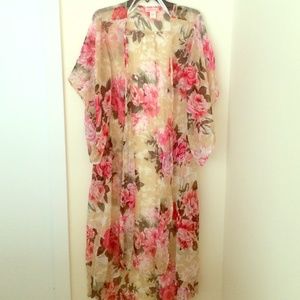 Urban Outfitters Floral Kimono
