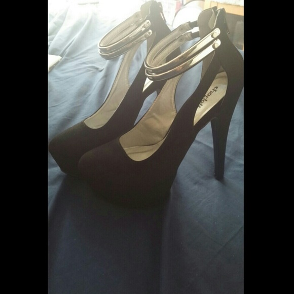 Black Cutout Platforms