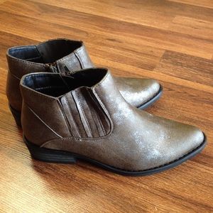 Brown pointed toe ankle boots