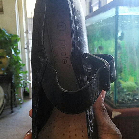 Shoes - Picture 4 of 4