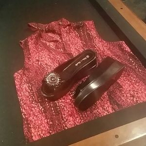 Slip into Spring with these slip-on sandals.