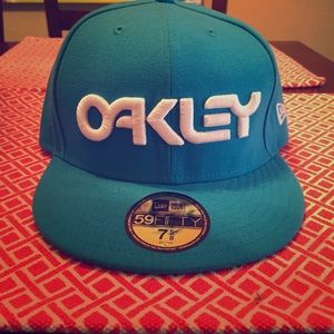Oakley fitted new era