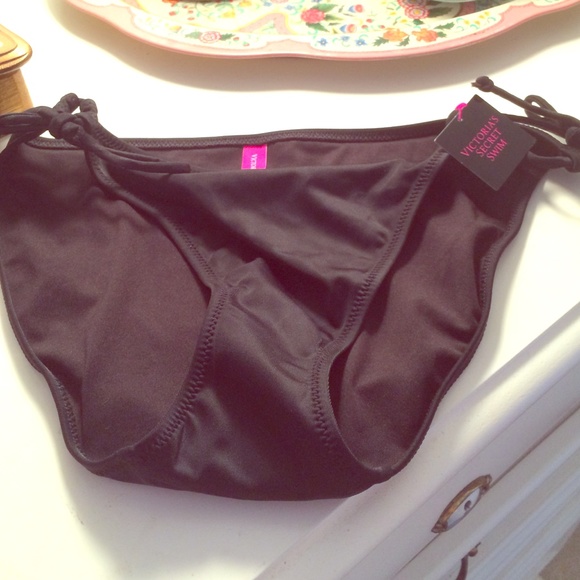 Black Medium Victoria's Secret swim bottom NWT
