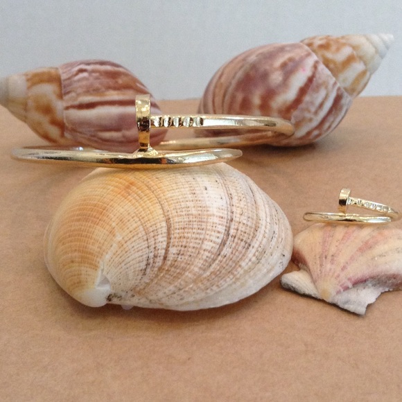 Jewelry - 🆕Nail Bracelet and Ring (Gold)😘😘