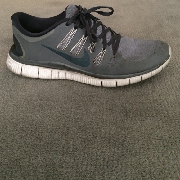 Grey Nike free runs 5.0 only worn a couple times