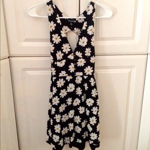 Forever 21 Daisy Dress