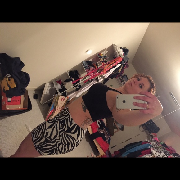 Zebra skirt - Picture 2 of 2