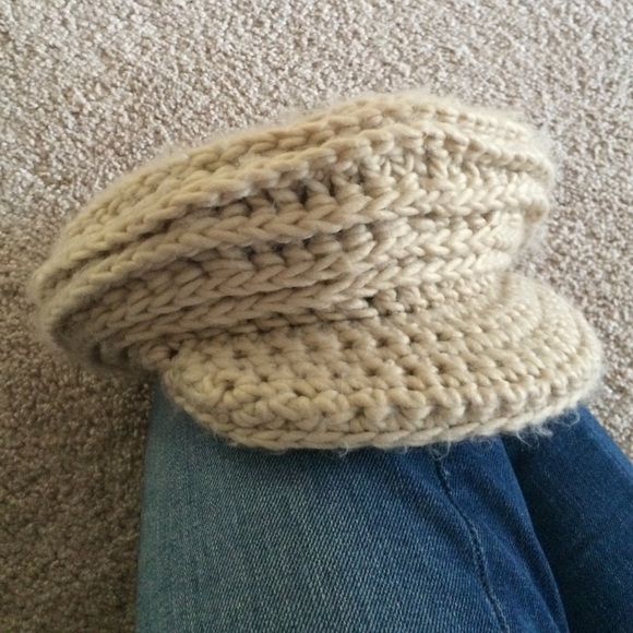 Hat with cap - Picture 2 of 2