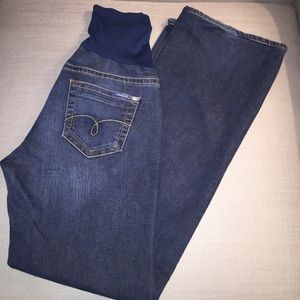 Maternity Jeans- A Pea in the Pod