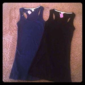 Set of 2 racerback tanks