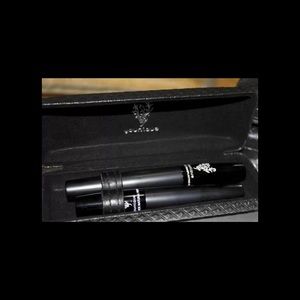 Younique fiber lash mascara