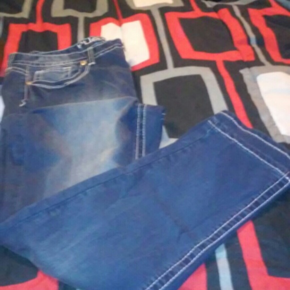 Mid-rise skinny