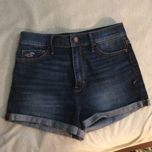 Hollister Jean shorts!