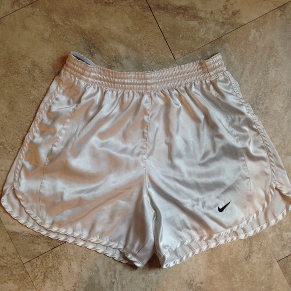 NIKE white satin running shorts 👼