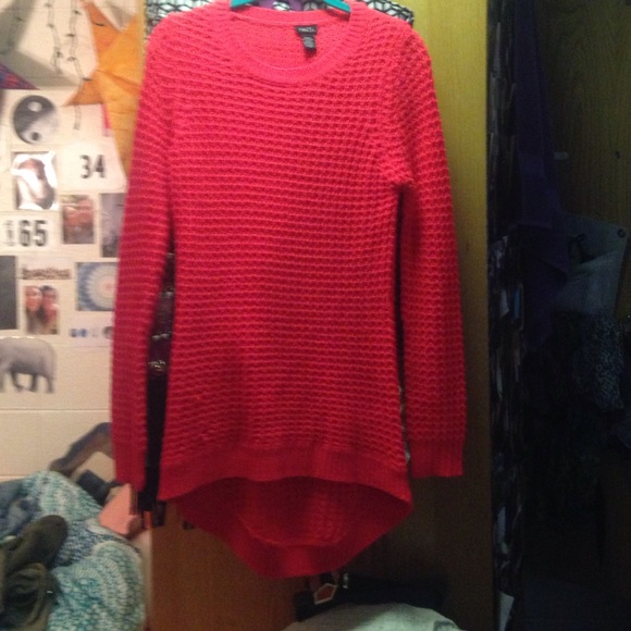 Long sleeve pink sweater