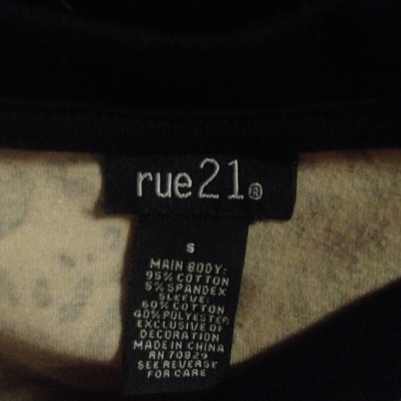 Sweater - Picture 3 of 3