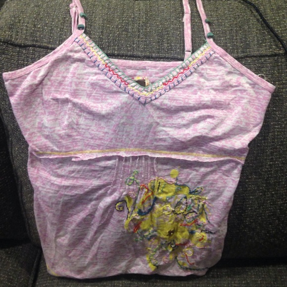 Adorable tank top by DreamLife with embroidery-M - Picture 1 of 4