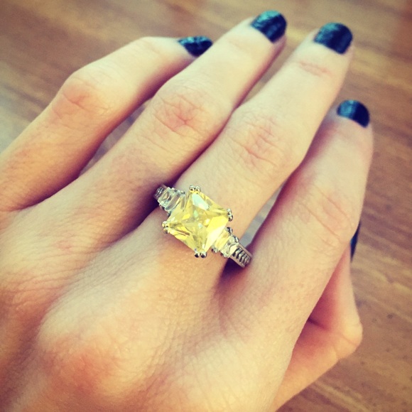 Sterling Silver and Yellow Crystal Ring