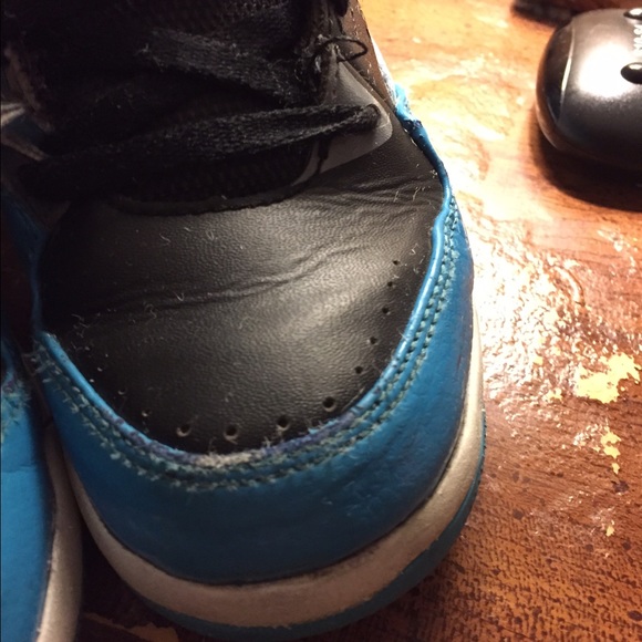 blue flight jordans 💰price reduced💰 - Picture 2 of 4