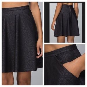 Lululemon good to go skirt