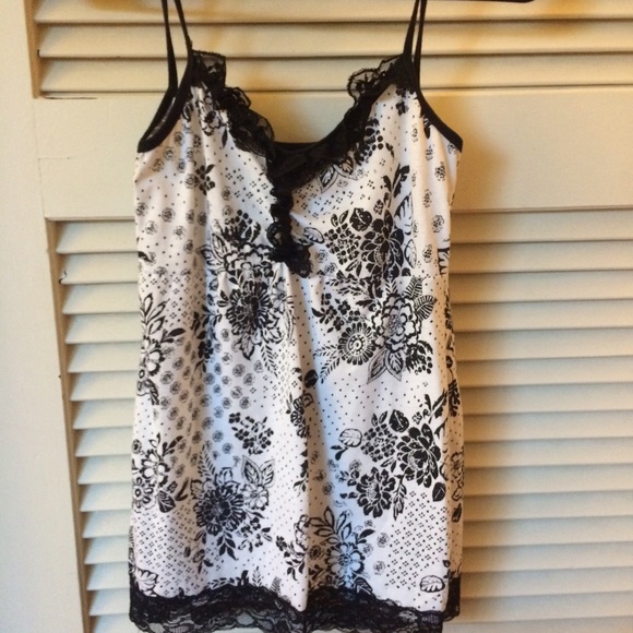 Lace slip top. Black and white.