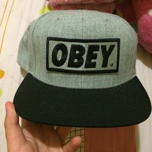 "Obey" Snapback