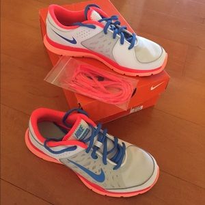 ❌ BUNDLED ❌EUC Nike Trainers