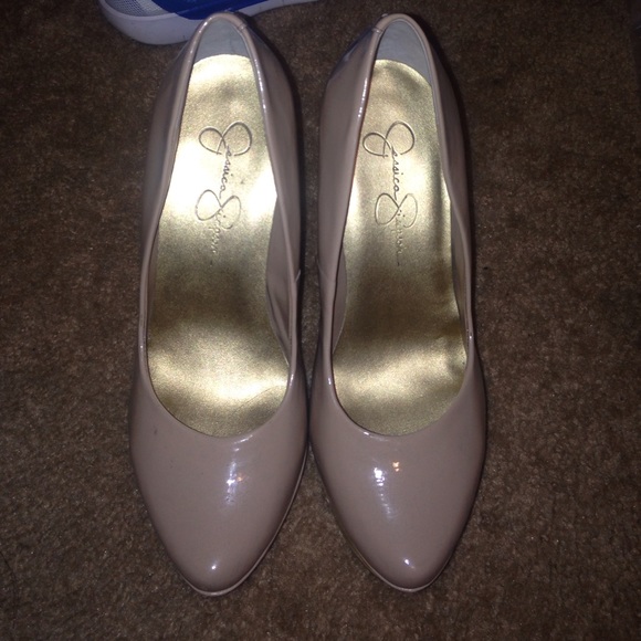 Jessica Simpson Nude Pumps