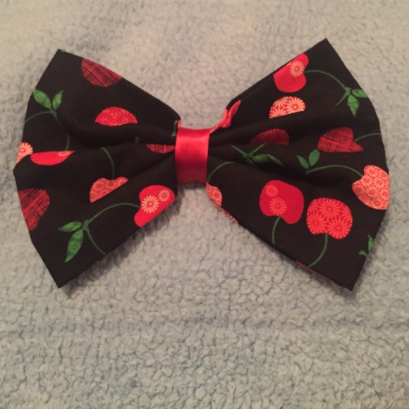 🎀Oversized cherry bow 🎀