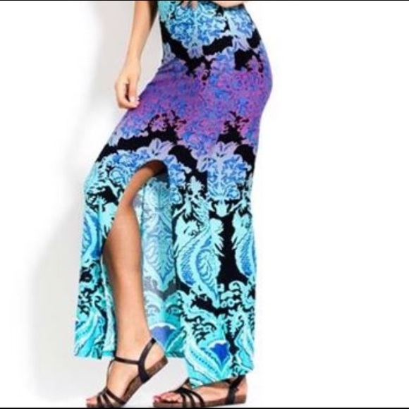 Young & Free Maxi Dress - Picture 2 of 4