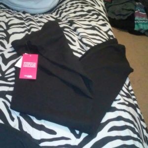 Brand new black leggings!!!(: