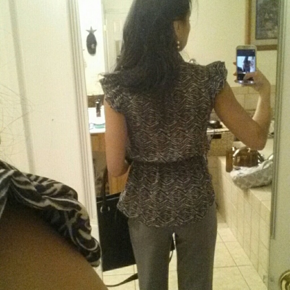 Zebra ruffled top - Picture 3 of 3