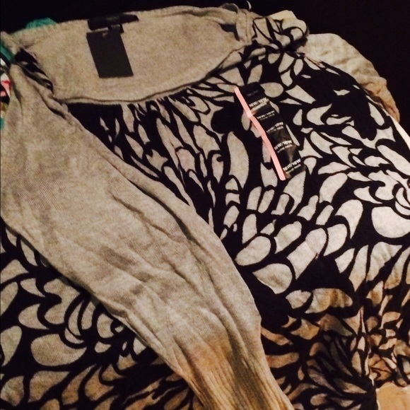 Gray n black long sleeve shirt nwt never worn!