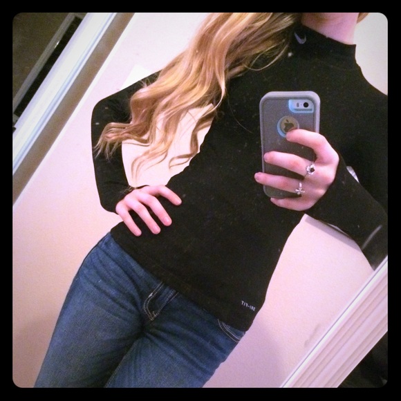 Black nike shirt