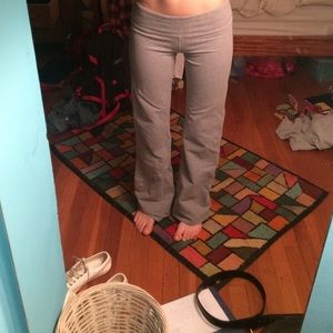 Extremely comfy lulu lemon yoga pants