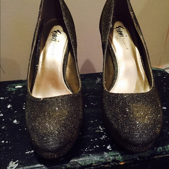 Sparkle Heels - Picture 2 of 3