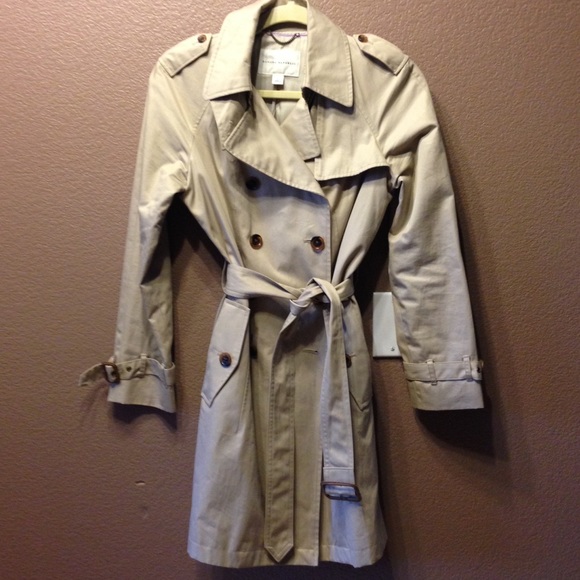 ❗️SOLD❗️Banana Republic classic trench coat - Picture 2 of 4