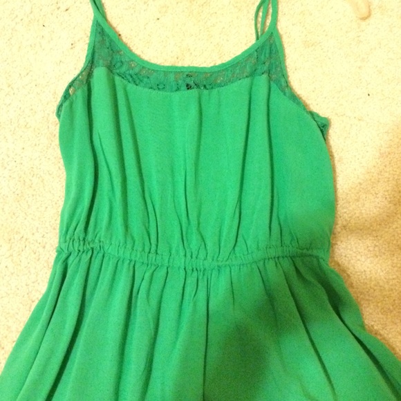 Spring dress - Picture 3 of 3