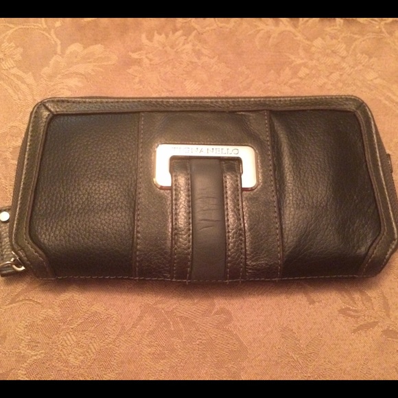 🔴SOLD🔴Black with pewter wallet