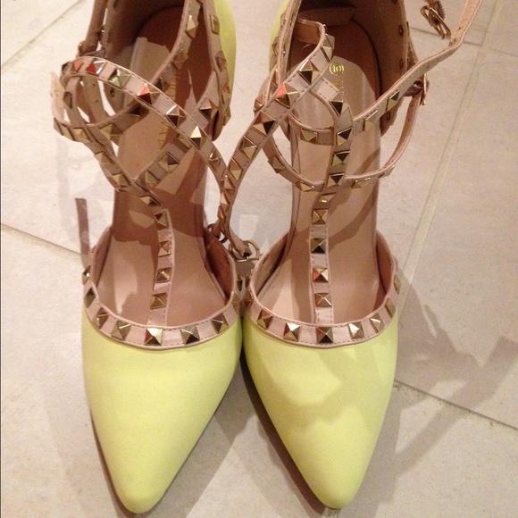 Rockstud style heels by wild diva