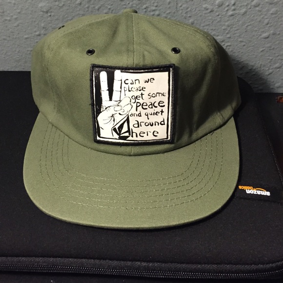 Groovy Strapback