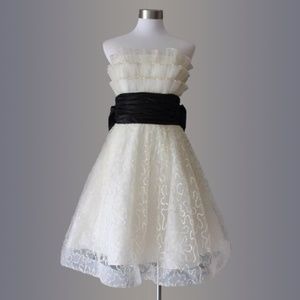 🎉HP🎉 Betsey Johnson Dress